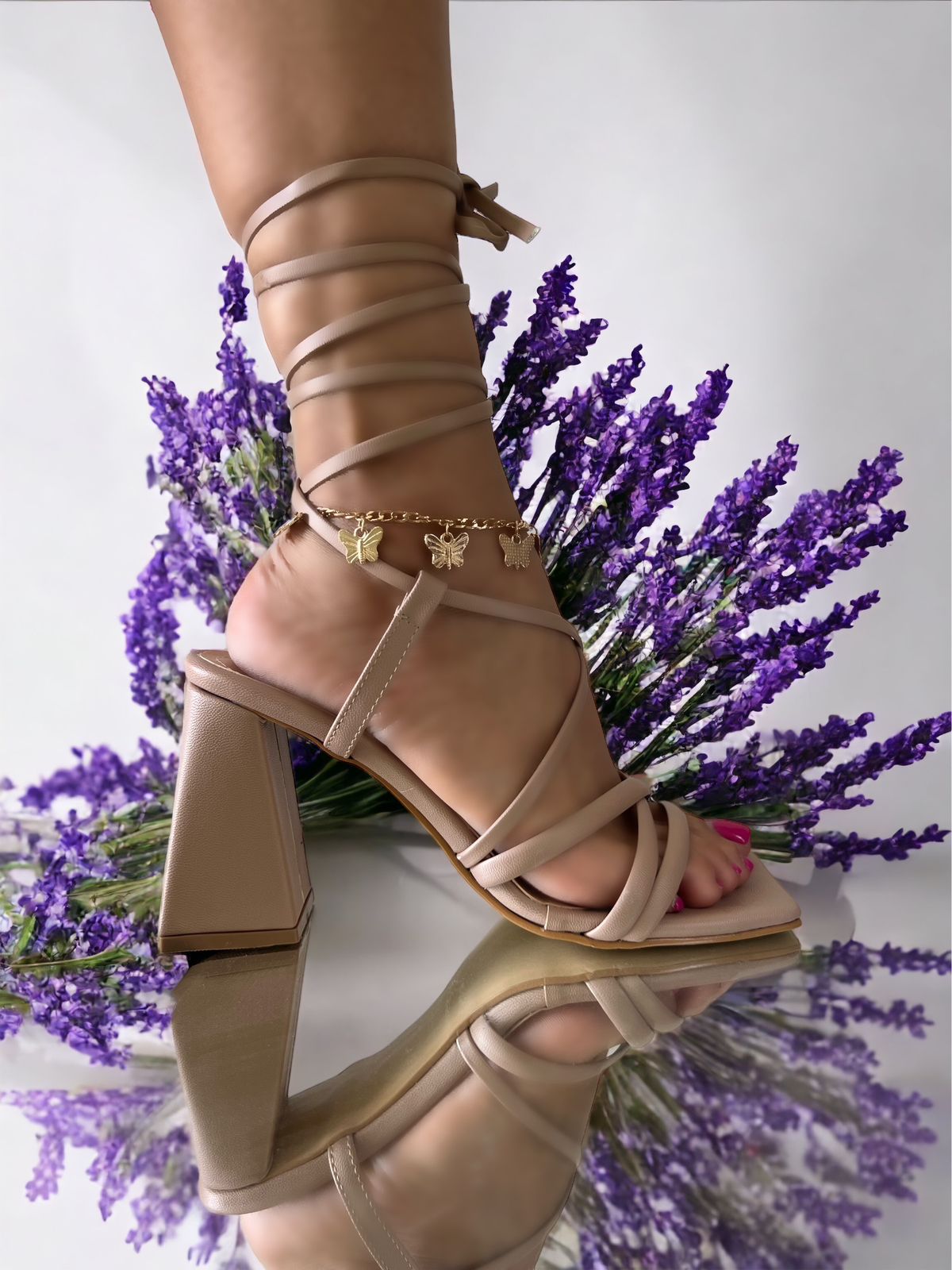 TACONES Essence | Emmelie